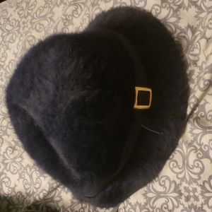 Woman's Dark Blue Kangol